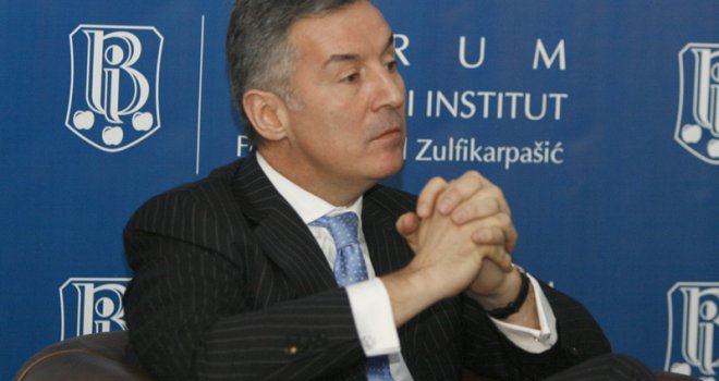 Odlazi dugogodišnji premijer: Milo Đukanović opet podnosi ostavku