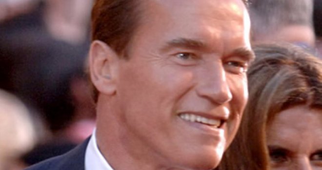 Schwarzenegger je najčuveniji snagator svih vremena, a evo kako danas izgleda kad skine majicu