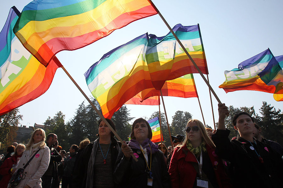 blusrcu.ba-(NE)TOLERANTAN STAV PREMA LGBT POPULACIJI: Da li je moguća gej parada u Banjaluci?