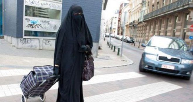 Bavarska uvodi zabranu prekrivanja lica velom na javnom mjestu