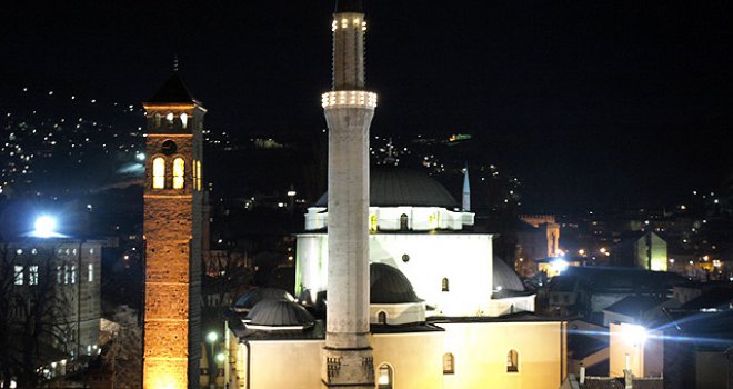 Gazi Husrev-bega džamija je prva u svijetu dobila električno osvjetljenje 1898.