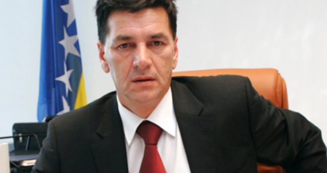 Kasumović: Nakon što je primio mito od 2,5 miliona KM,  Špirić je oštetio državu za 60 miliona!