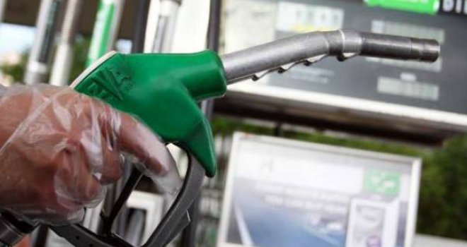 Od sutra niže cijene goriva u Republici Srpskoj, u Federaciji sniženja od petka