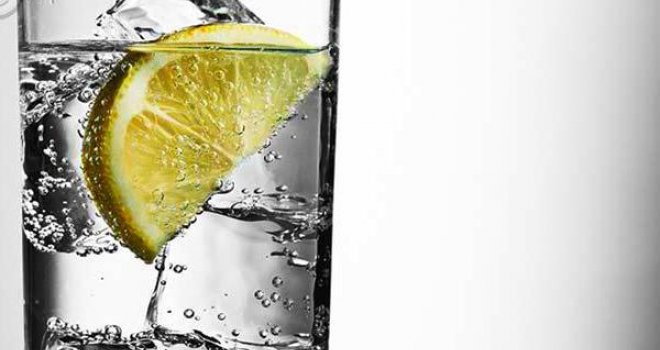Napravite sami alkalnu vodu: Poboljšajte imunitet, očistite se od toksina i spriječite rak