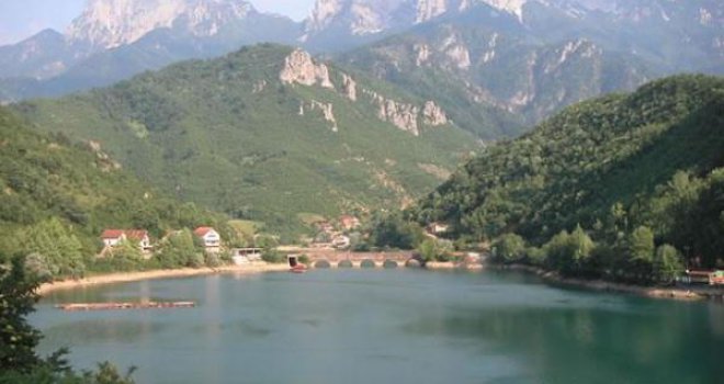 Na obali Jablaničkog jezera pronađeno tijelo nestalog Bugojanaca