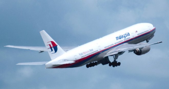 Francuski ekspert tvrdi: Boeing 777 srušio je SAD zbog straha od 'još jednog 11. septembra'?!