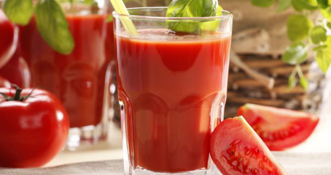 Nekoliko super razloga zašto biste u prehranu trebali uvrstiti sok od paradajza