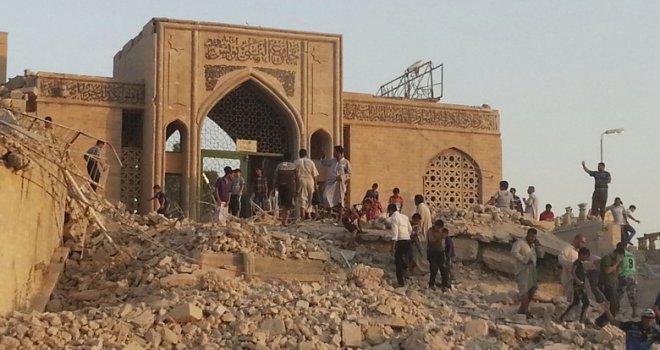 'Islamska država' digla u zrak najstariju džamiju u Mosulu