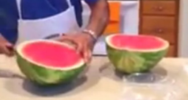 Odličan način da lubenicu isječete za manje od 60 sekundi