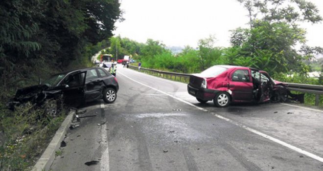 Zbog saobraćajne nesreće obustavljen saobraćaj na dionici Zenica-Žepče