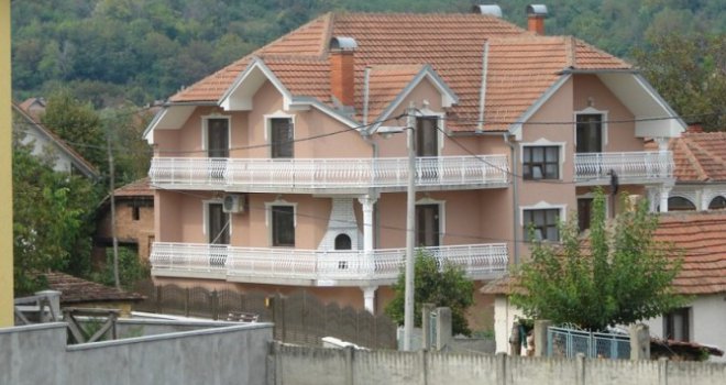 Ovo selo u Srbiji ima više vila nego mještana!