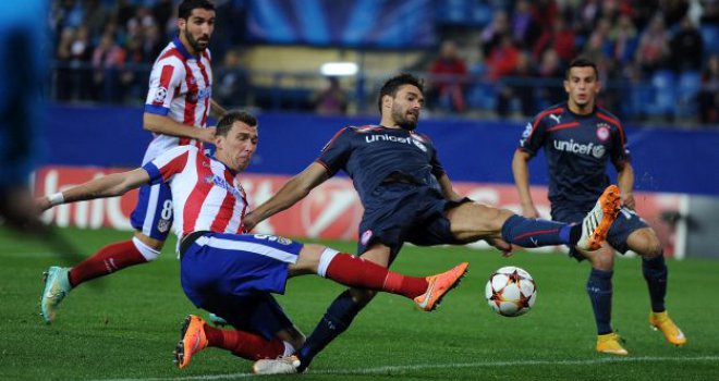 Mario Mandžukić s tri gola razbio Olympiacos i osigurao Atleticu plasman u drugi krug