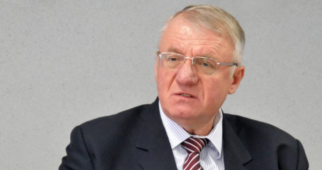 Tribunal naložio: Vojislav Šešelj se vraća u Hag