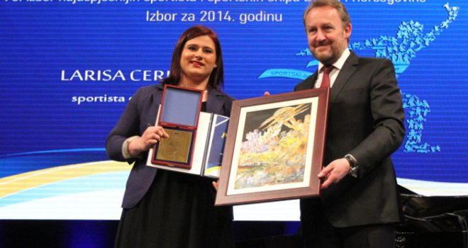 Larisa Cerić proglašena sportistkinjom godine u BiH, nagradu joj uručio Bakir Izetbegović