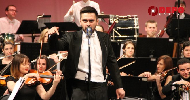 Frenkie 'praši' sa Sarajevskom filharmonijom 'Noćnu smjenu'