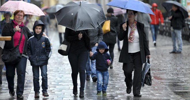 Toplije se obucite i ne ispuštajte kišobran iz ruku: Danas nas očekuje potpuni vremenski šok