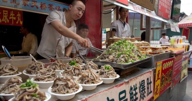 Kako Kinezi krivotvore hranu: Riža od plastike, med koji pčele nije vidio, ovčetina od štakora...