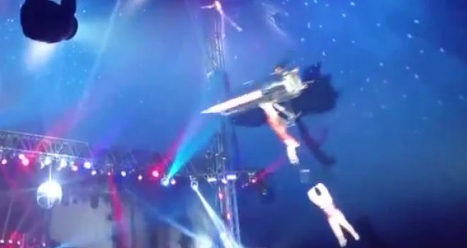 Horor u cirkusu: Akrobatkinja izvodila tačku na trapezu pa odletjela u publiku