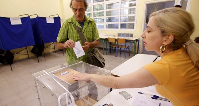 Grčka: Zatvorena biračka mjesta, očekuje se ishod referenduma