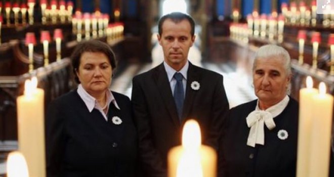 Britanski premijer David Cameron: Nikada ne smijemo zaboraviti Srebrenicu