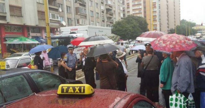 Tuzla: Penzioneri blokirali dio raskrsnice na Brčanskoj Malti