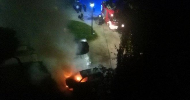 Drama u Sarajevu: Zapalili vozilo policajca koji je ranije spriječio pljačku auta