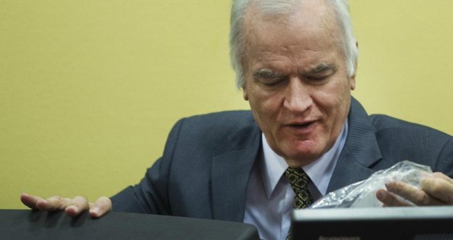Haški sud odbio Mladićev zahtjev za izuzeće sudija Alphonsa Orie i Christopha Fluggea