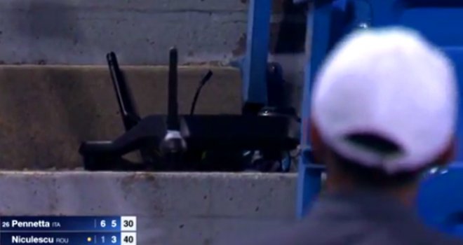 Leteći objekat na US Openu: Gledaoci se razbježali, upala policija, a teniserka se prestrašila: 'Mislila sam da je bomba'