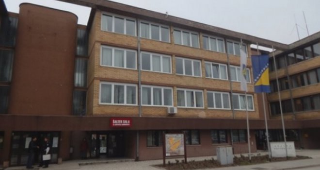 Otkrivaju se novi detalji napada na policijsku stanicu u Zavidovićima: Prva bomba nije eksplodirala...