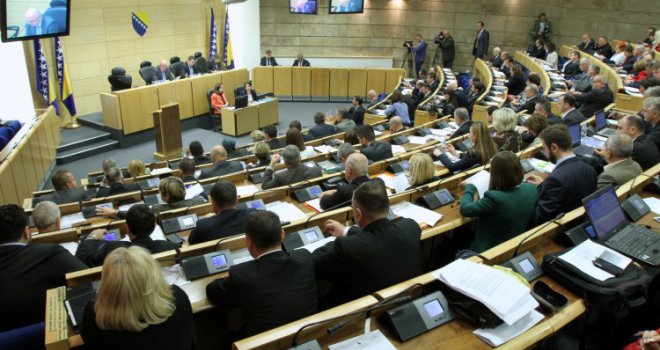 Nema većine u Parlamentu: Zakoni vraćeni na usaglašavanje