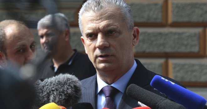 Radončić traži od Vlade FBiH hitno odlaganje prodaje kapitala FDS
