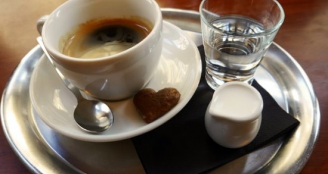 Prvi u Holandiji: Kafe u Rotterdamu nudi cappuccino sa selfijem - evo kako to izgleda!