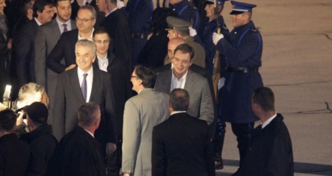 Ugodno s korisnim: Aleksandar Vučić zaželio se sarajevskih ćevapa, obećao častiti delegaciju