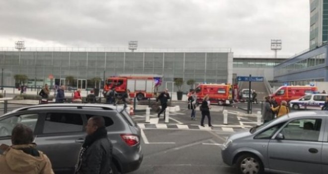 Otkriven identitet 39- godišnjeg napadača na aerodromu u Parizu