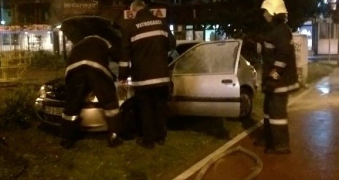Uhapšena 'tuzlanska trojka' koja je noću palila automobile u Zenici