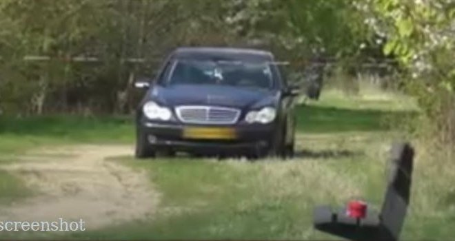 Bračni par iz Srbije pronađen mrtav u šumi: O retrovizor 'mercedesa' policija pronašla okačene bokserske rukavice