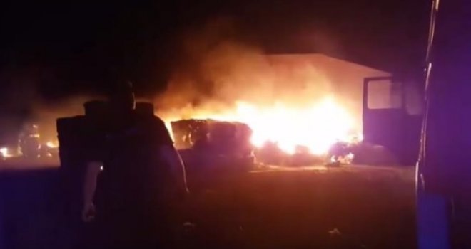 Mostar: U velikom požaru izgorjele sirovine tvrtke ALBA, vatrogasci imali pune ruke posla