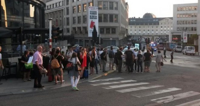 Eksplozije u centru Bruxellesa: Policija neutralizirala napadača 