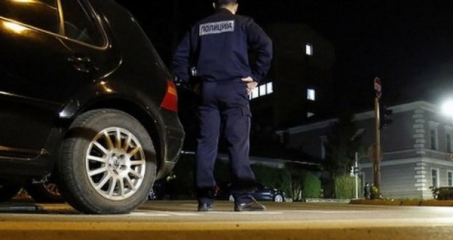 Nije mu prošlo: Bosanac u Stanarima policajcima nudio mito od 10 KM 'da se počaste'