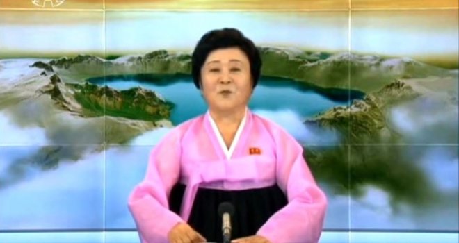 Strašan snimak iz Sjeverne Koreje: Pogledajte kako je euforična voditeljica saopštila vijest o hidrogenskoj bombi!
