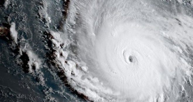 Nova katastrofa prijeti Karibima i SAD-u: Uragan Maria iz sata u sat je sve jači