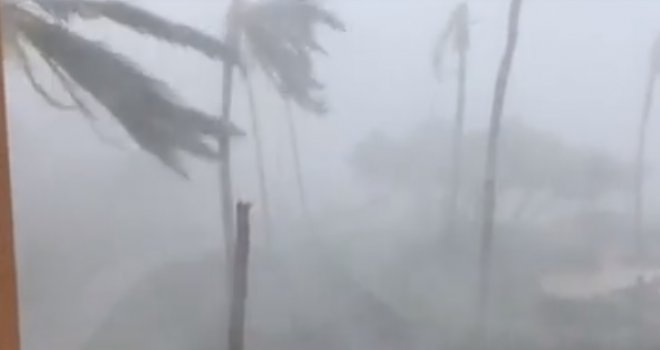 Apokalipsa zvana 'uragan Irma': Pogledajte novi snimak divlje oluje koja nosi sve pred sobom!