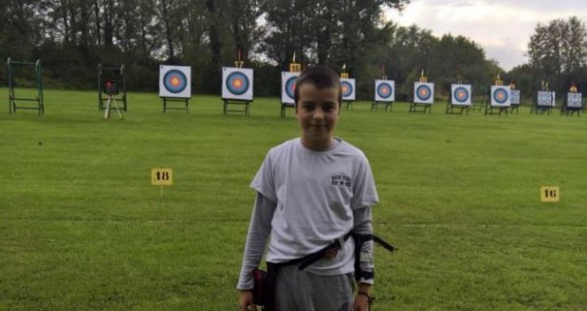 Ogroman talenat: Devetogodišnji Banjalučanin oborio državni rekord u streličarstvu