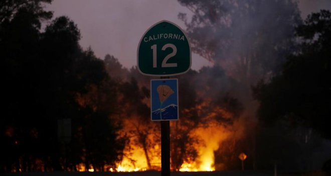  Požari u Kaliforniji: Uništeno najmanje 3.500 domova i preduzeća, deseci mrtvih, stotine povrijeđenih i nestalih