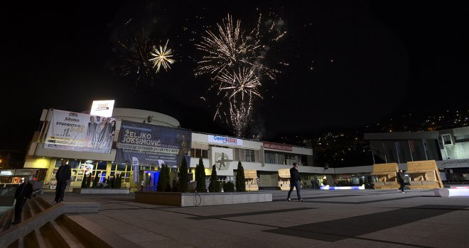 Spektakularnim vatrometom otvoren 'Sarajevski festival turizma'
