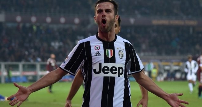 Bomba iz Italije: Juventus sprema trade u koji je uključen i Miralem Pjanić