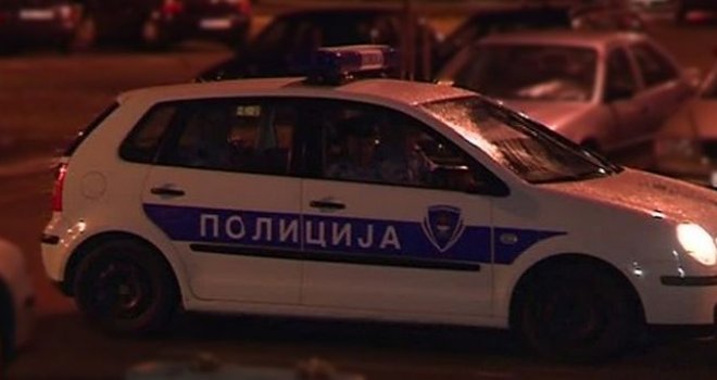 Nakon dojave policiji: Uhapšen Banjalučanin koji je sjedio u autu i masturbirao