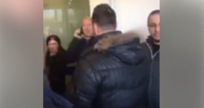 50 'gerilaca' ušlo u glavnu poslovnicu Addiko banke u Sarajevu, Duraković poručuje: Idemo u štrajk glađu!