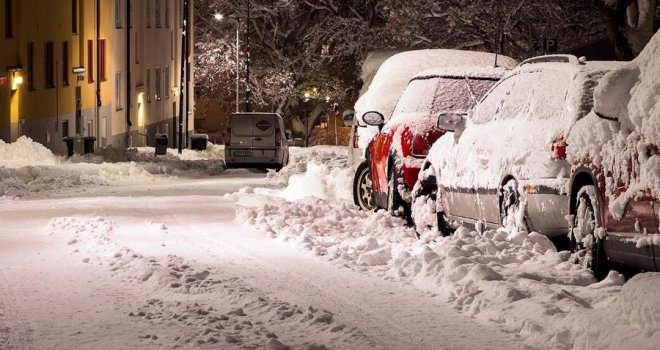 Savjeti za vozače: Očistite automobil od leda i snijega