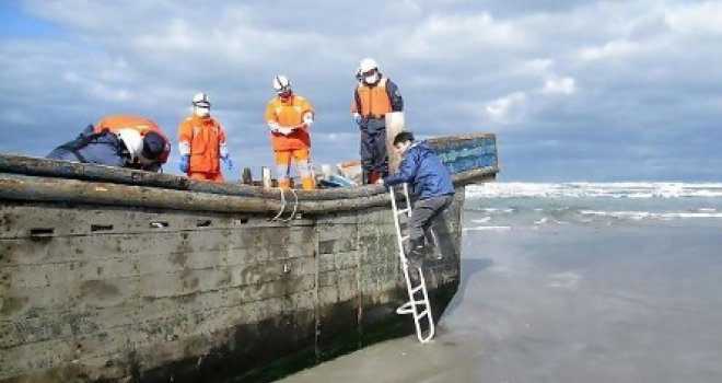  Misterija nad misterijama: Drveni brodovi puni LJUDSKIH KOSTIJU danima pristižu na obale Japana